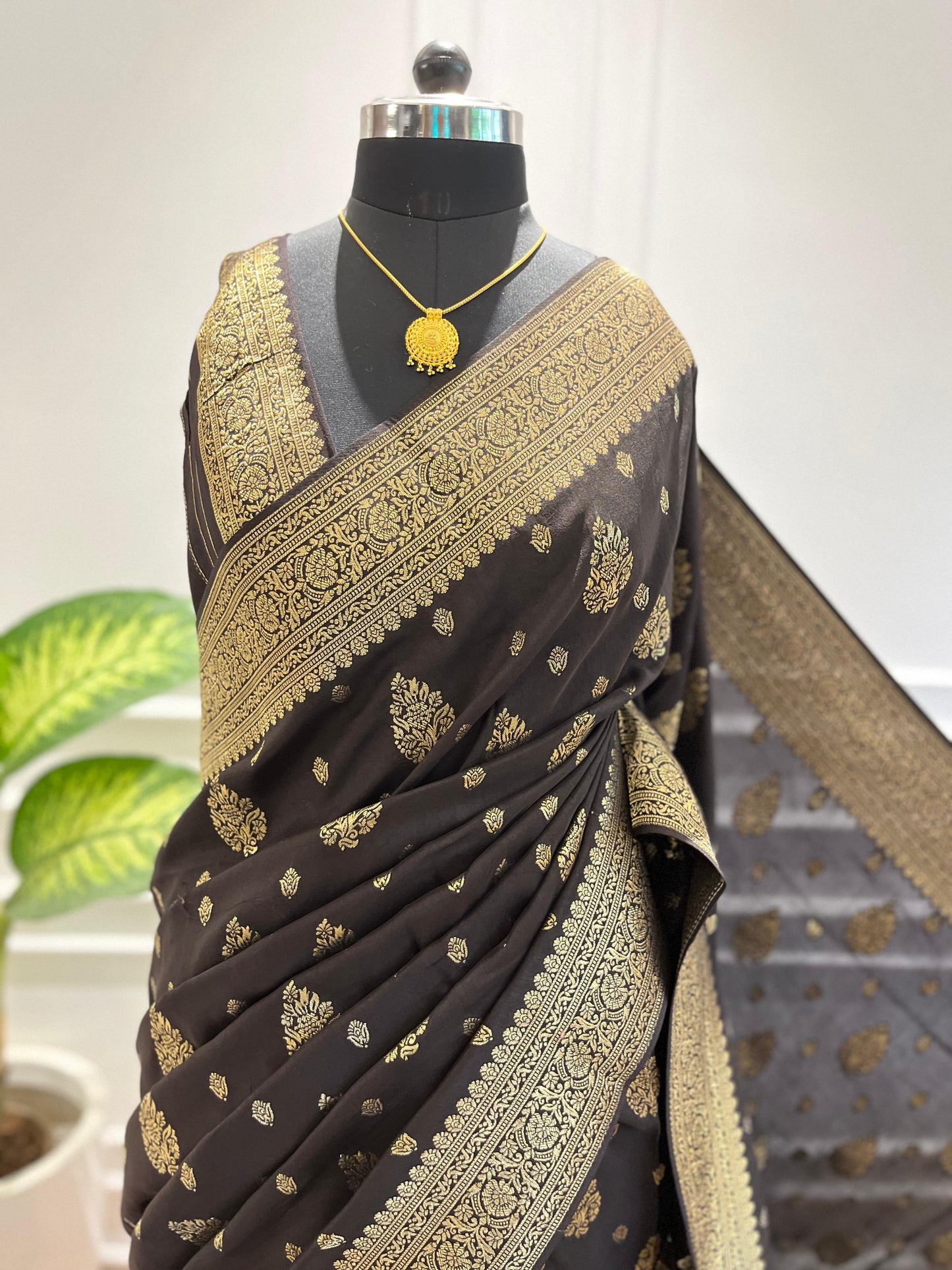 Party wear saree | Obsidian