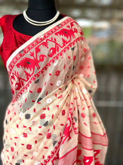 Jamdani saree | Queen of Red