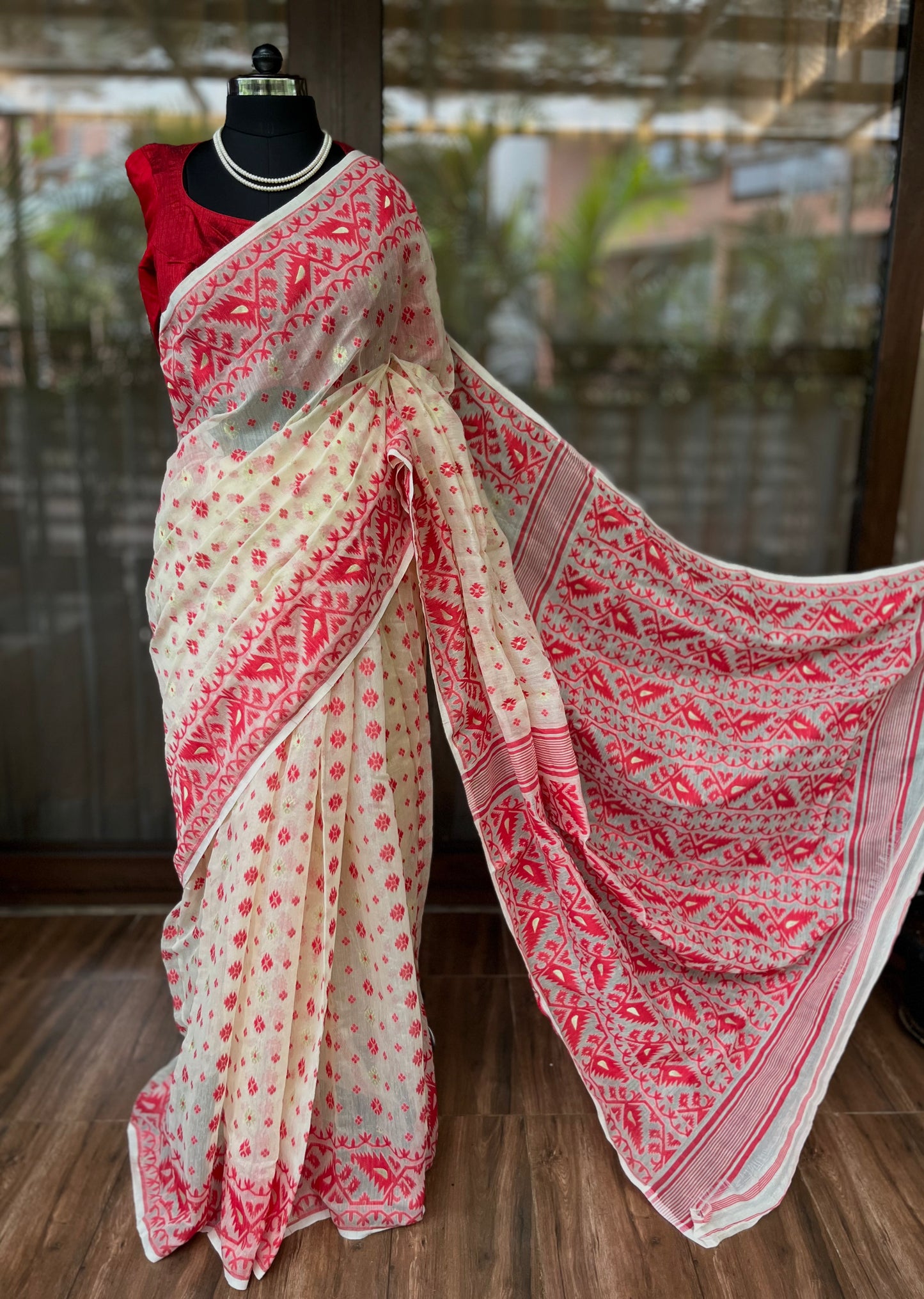 Jamdani saree | Royal Line