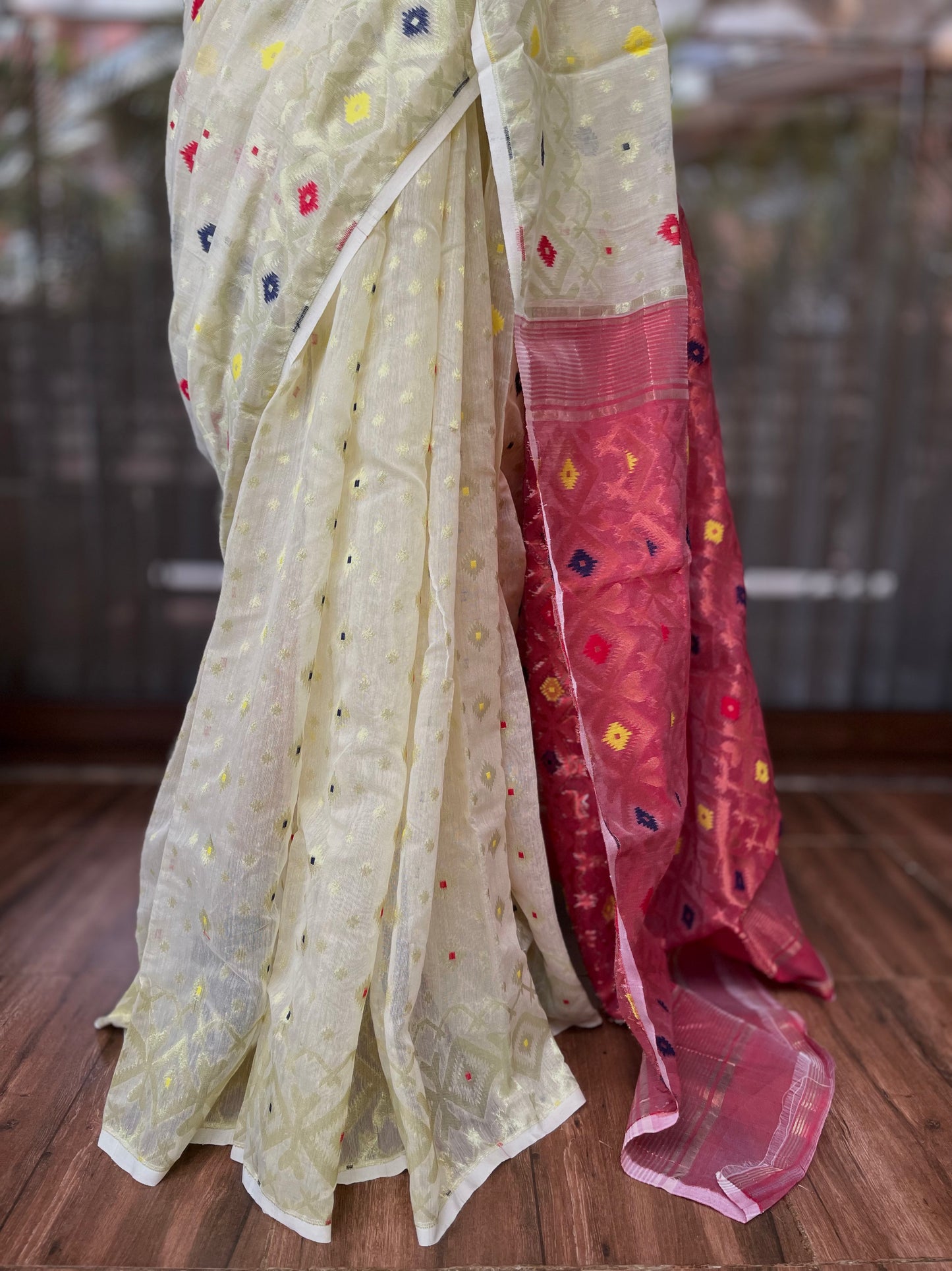 Jamdani saree | Twinkling Lemon