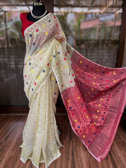 Jamdani saree | Twinkling Lemon