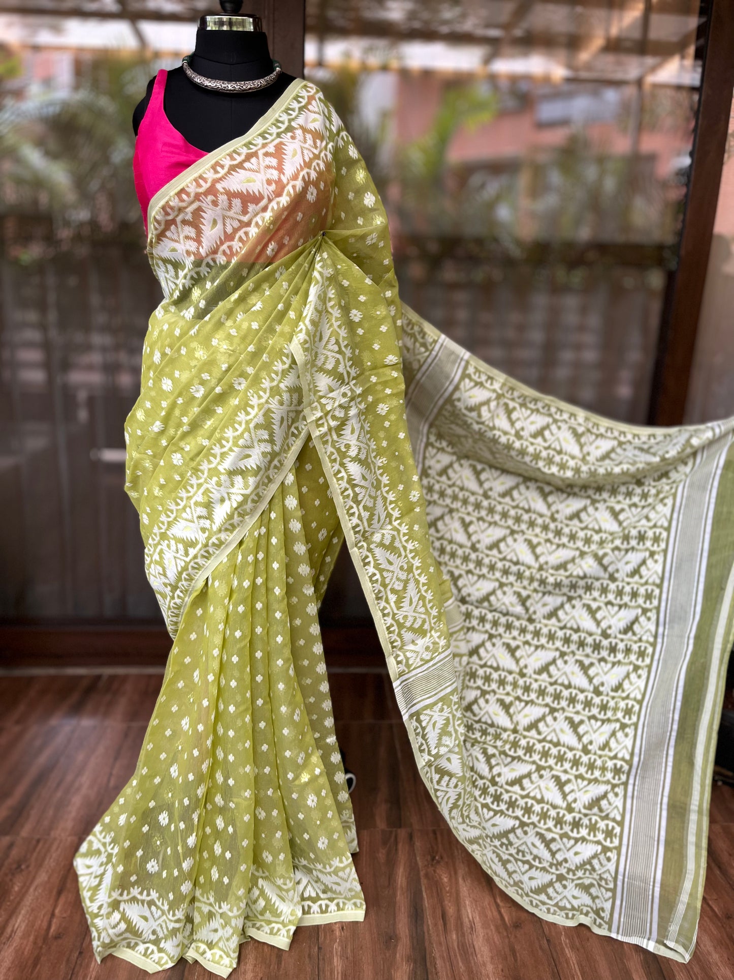 Jamdani Saree | Evergreen