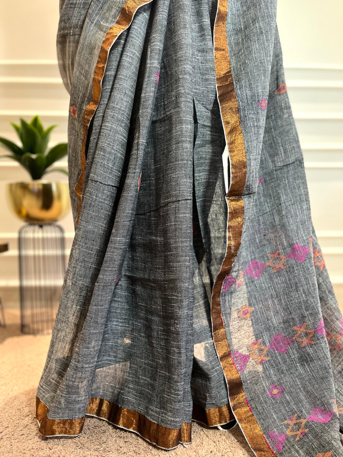 Linen Saree | Barfi | Grey