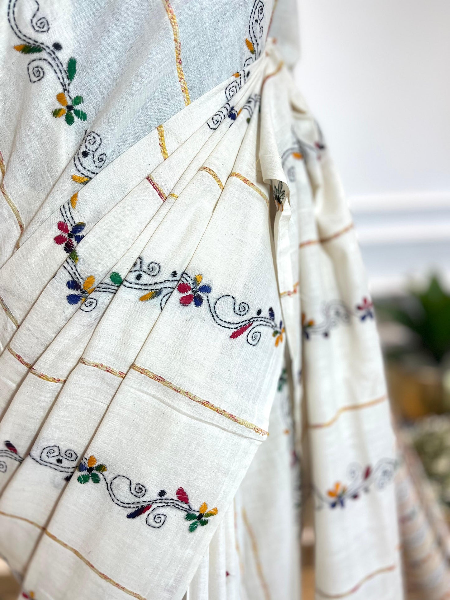 Rangeen Phool | Kantha Stitch Saree