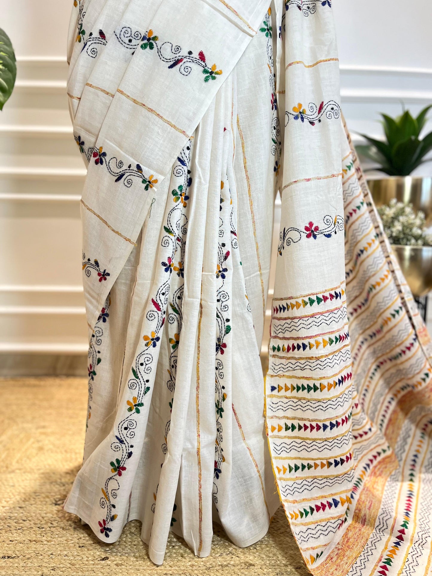 Rangeen Phool | Kantha Stitch Saree