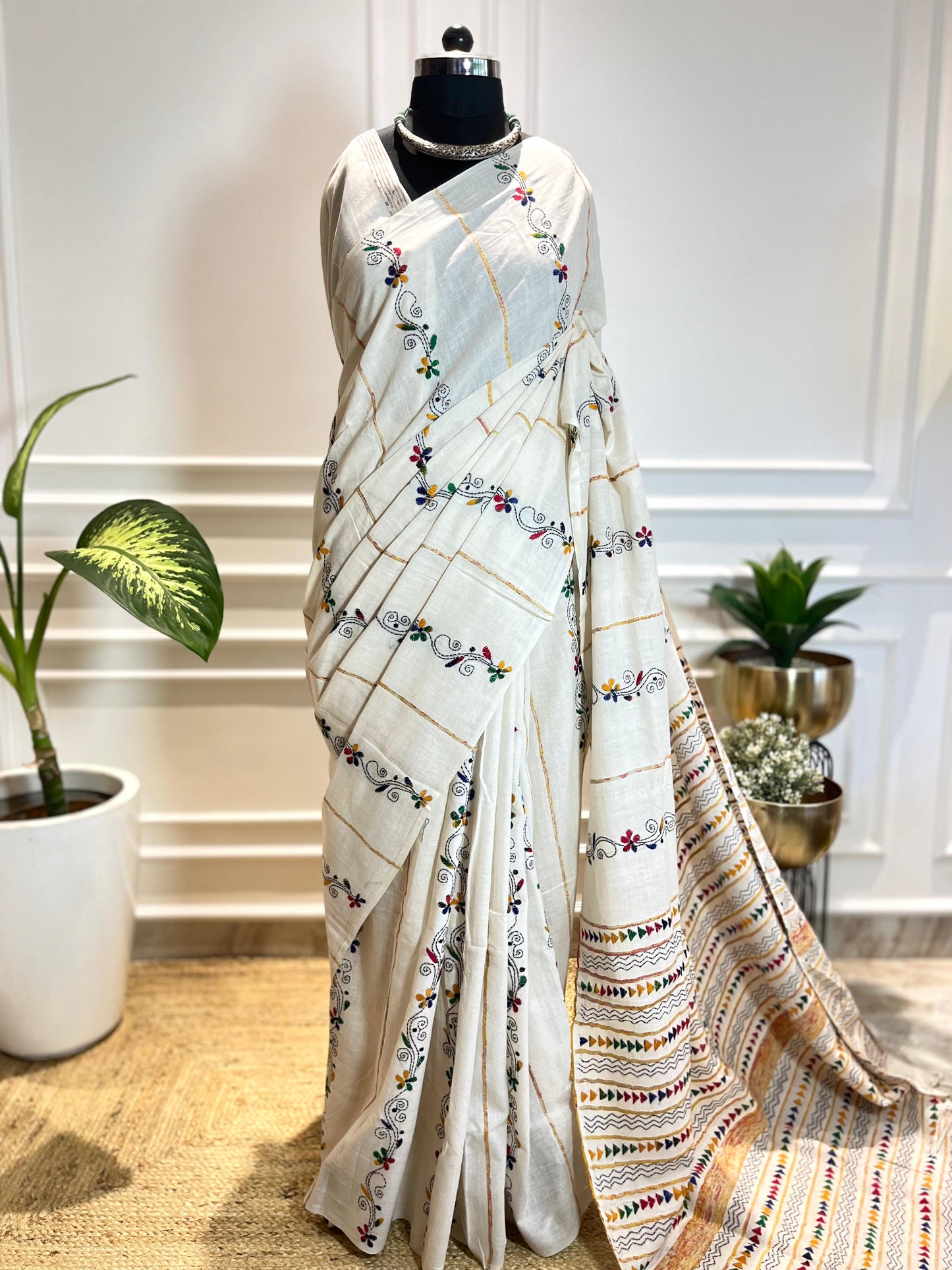 Rangeen Phool | Kantha Stitch Saree