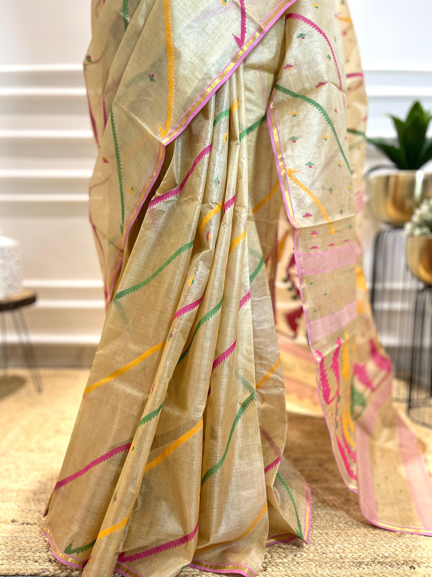 Sunehri Aari | Tussar Silk Saree