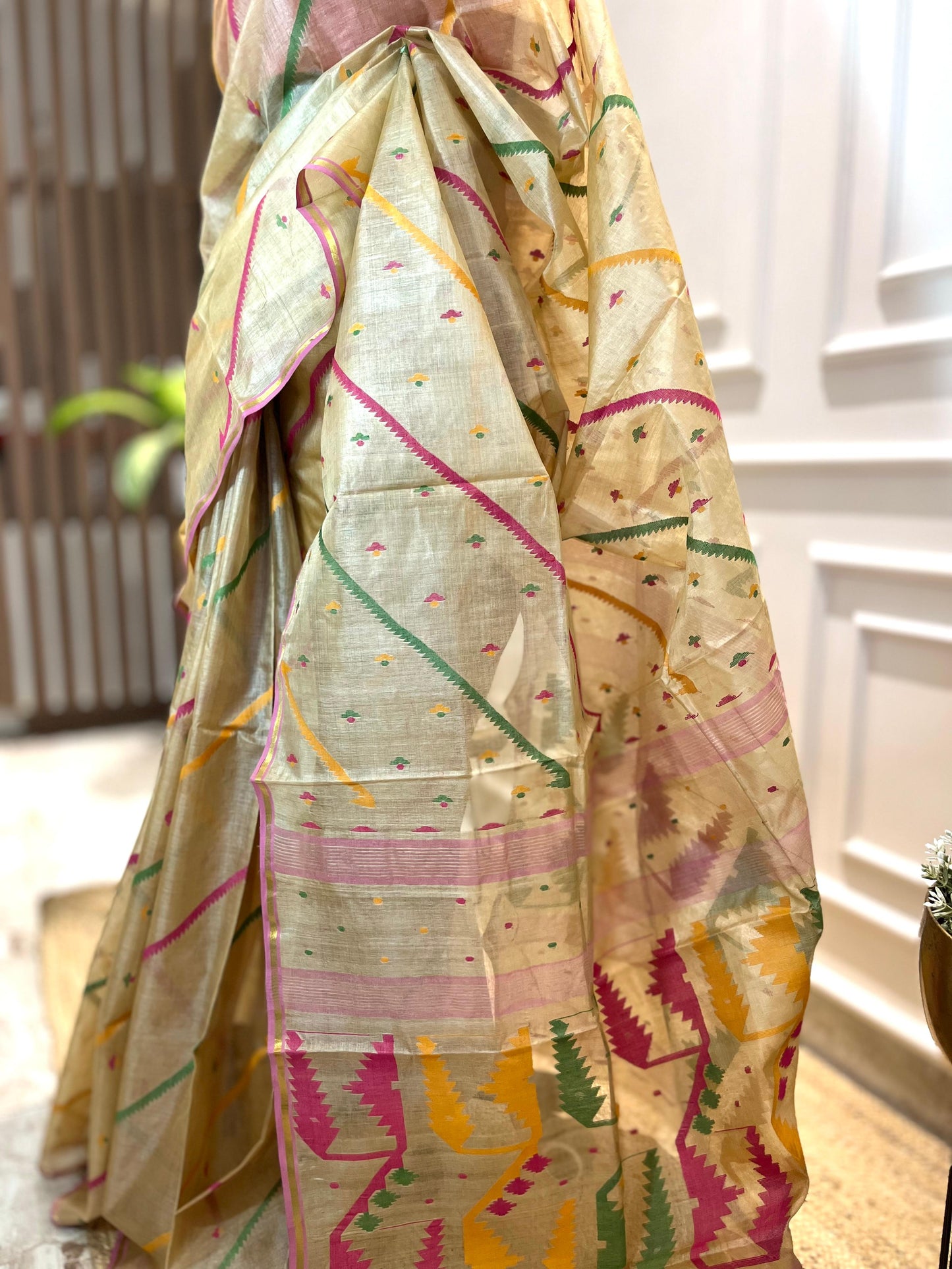 Sunehri Aari | Tussar Silk Saree